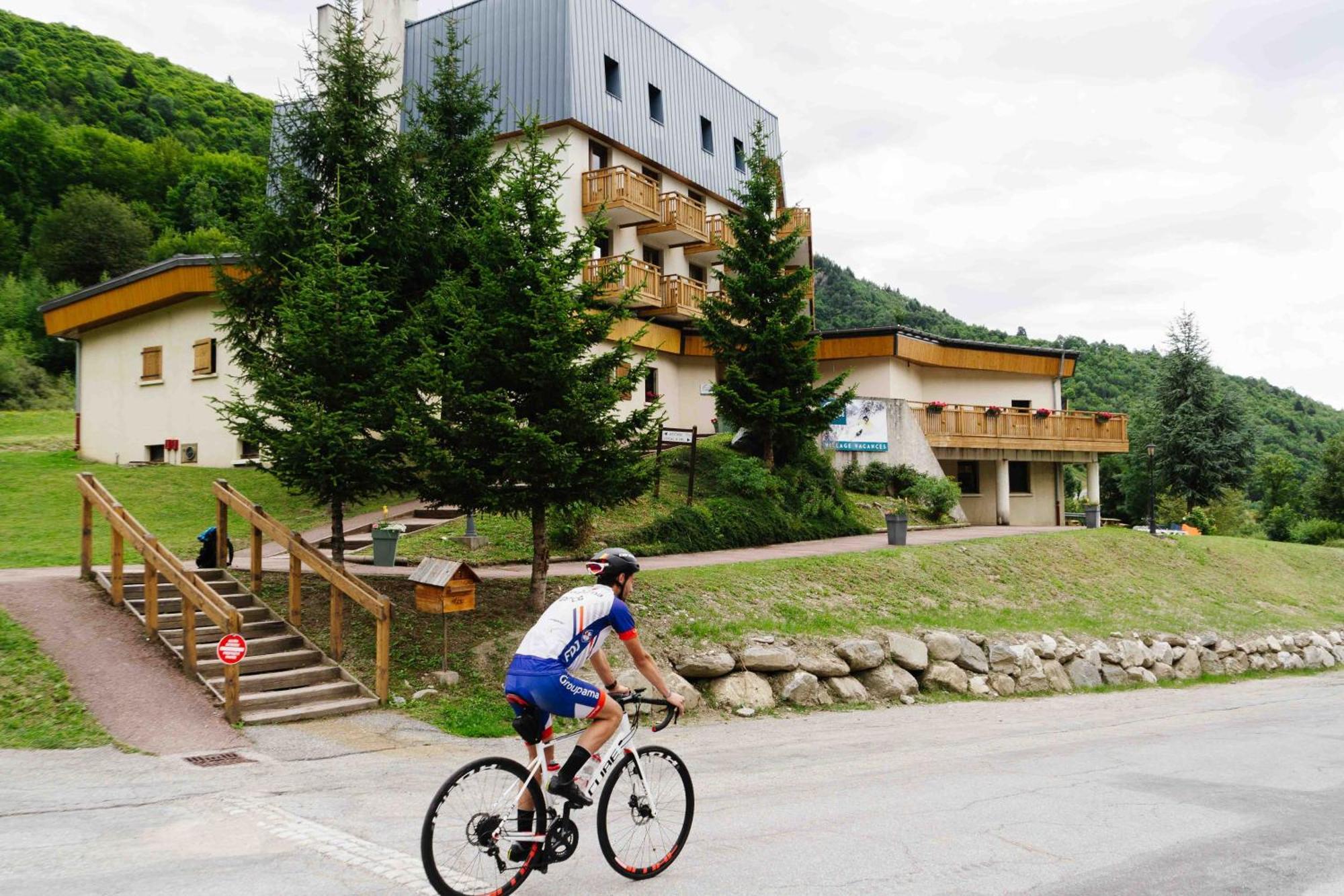 Village Vacances Atc Routes Du Monde Saint-Francois-Longchamp Ngoại thất bức ảnh